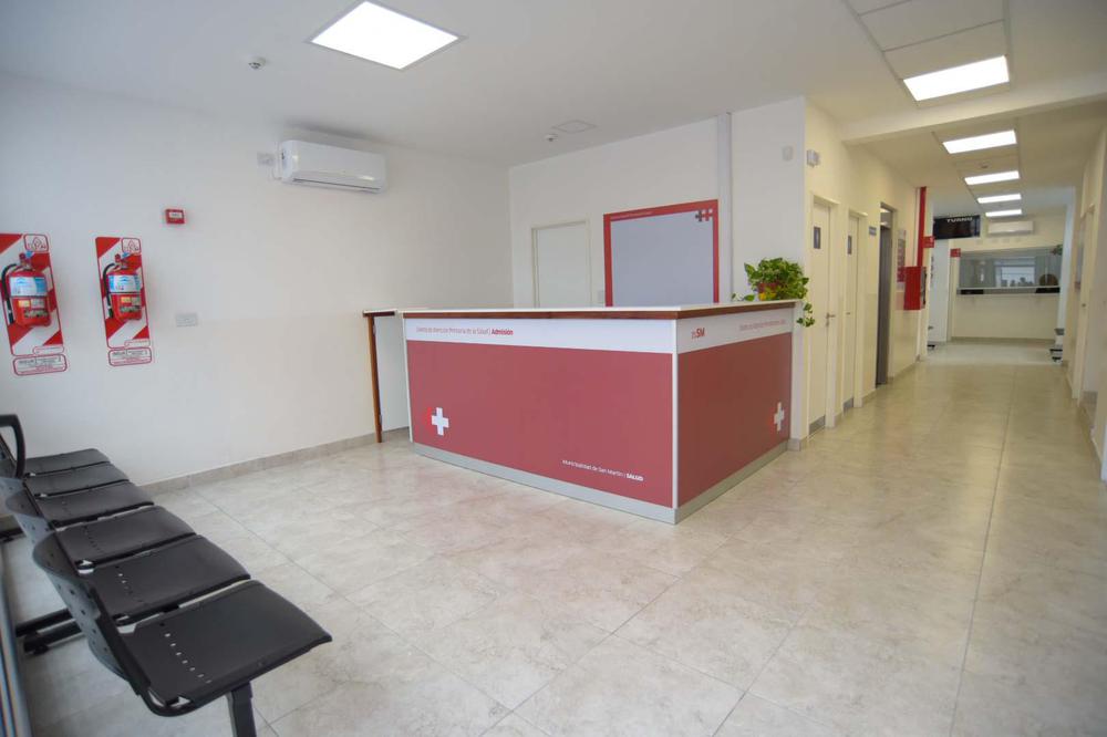 El CAPS brinda atención para las especialidades de obstetricia y ginecología, clínica médica, pediatría, psicología, fonoaudiología, nutrición y trabajo social