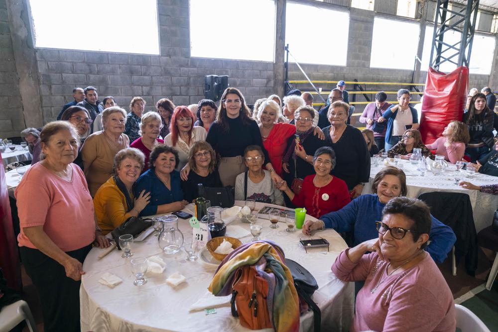 ALMUERZO CON JUBILADOS-22