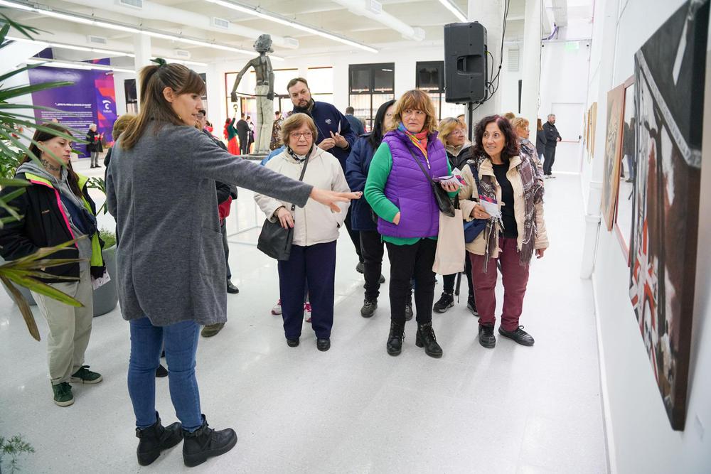 El nuevo Centro Cultural Municipal tiene en exhibición una muestra colectiva de artistas locales