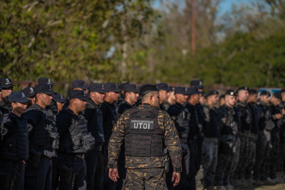 ENTREGA POLICIA Y PATRULLEROS 103
