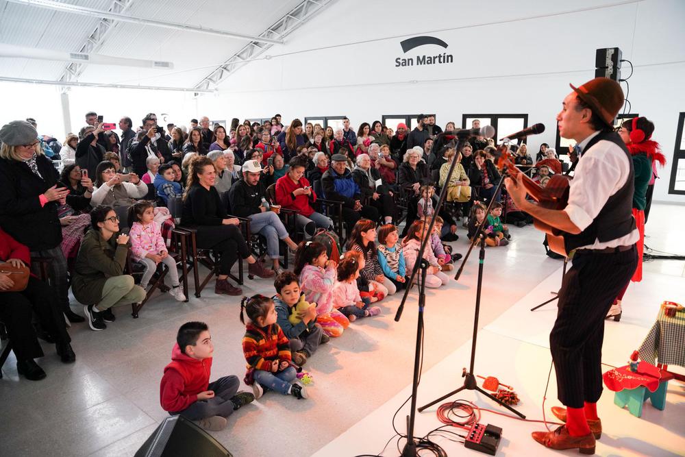 Durante la inauguración hubo propuestas para toda la familia y shows musicales.