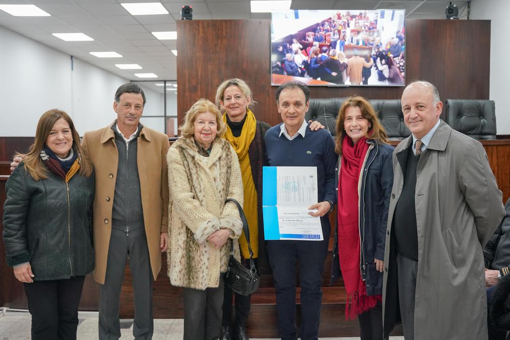 La familia del músico Eduardo Olcese recibió el documento que lo declara Ciudadano Ilustre Post Mortem