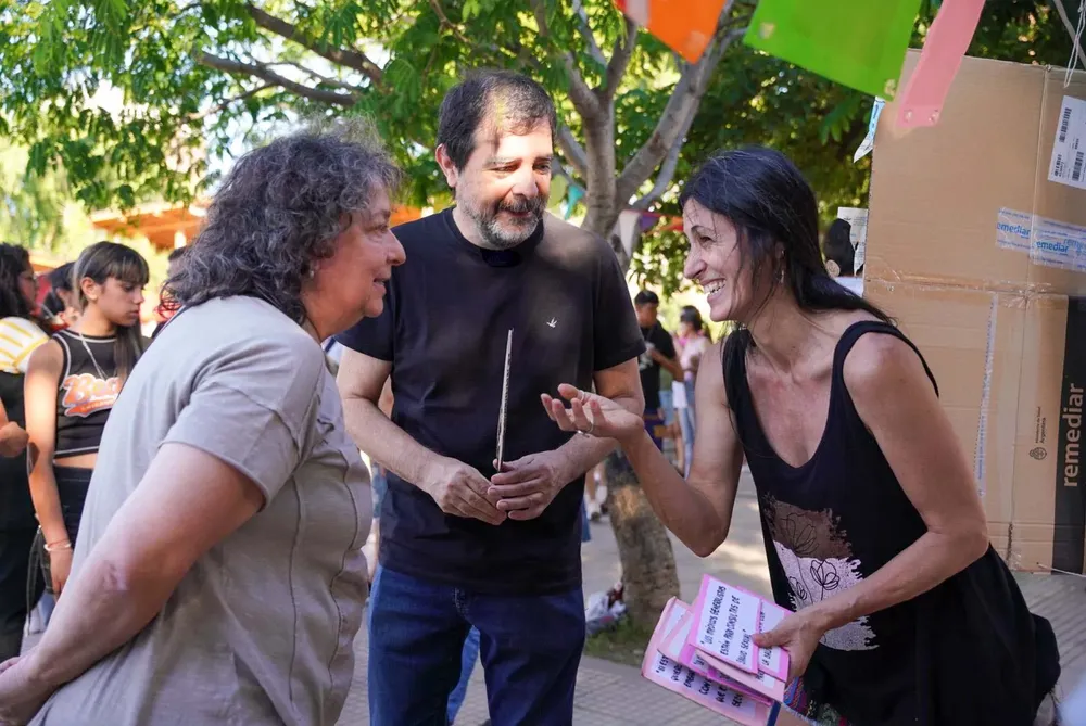 Y agregó “Esto es lo que venimos haciendo en San Martín desde hace muchos años y en particular en toda el Área Reconquista que se encontraba aislada del resto de la ciudad y la fuimos urbanizado e integrando 