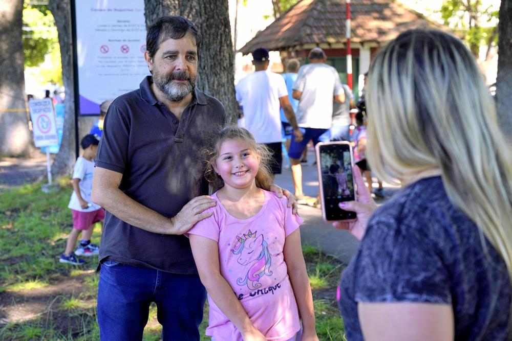Las familias compartieron una jornada de Colonia con sus hijas e hijos y fueron recibidas por el intendente