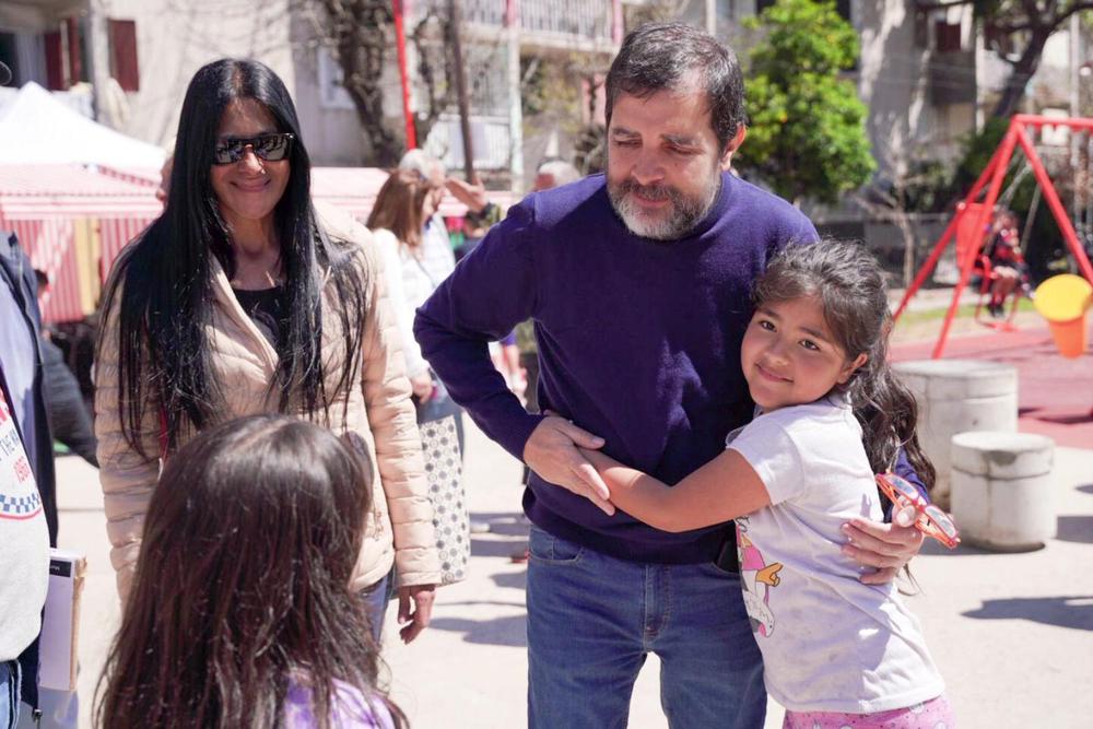 Fernando Moreira compartió una jornada de actividades en la nueva plaza de Barrio Güemes