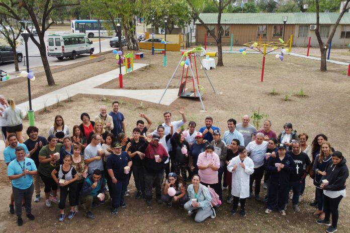 Plaza-inclusiva-Polideportivo-696x464