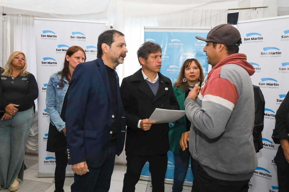 Además pasaron por un dispositivo del Registro de las Personas en el Club San Lorenzi, donde se entregaron 18 actas de inscripción tardía de nacimiento